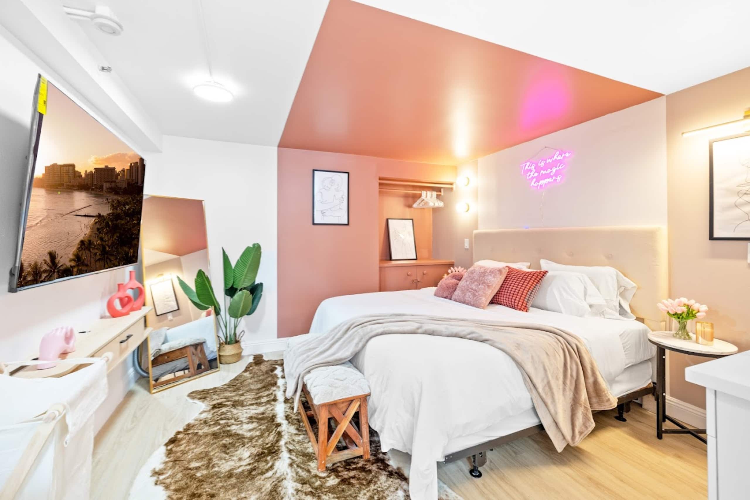 *Chic & Cozy studio steps from Waikiki Beach - Image 1