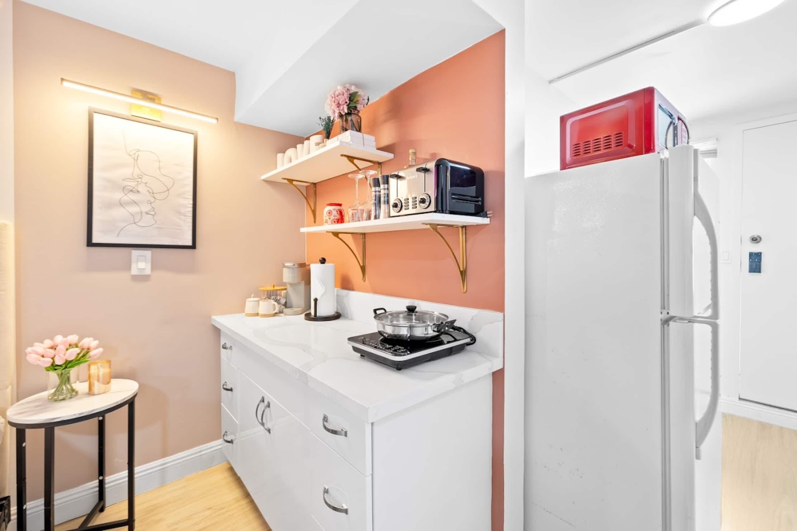 *Chic & Cozy studio steps from Waikiki Beach - Image 5