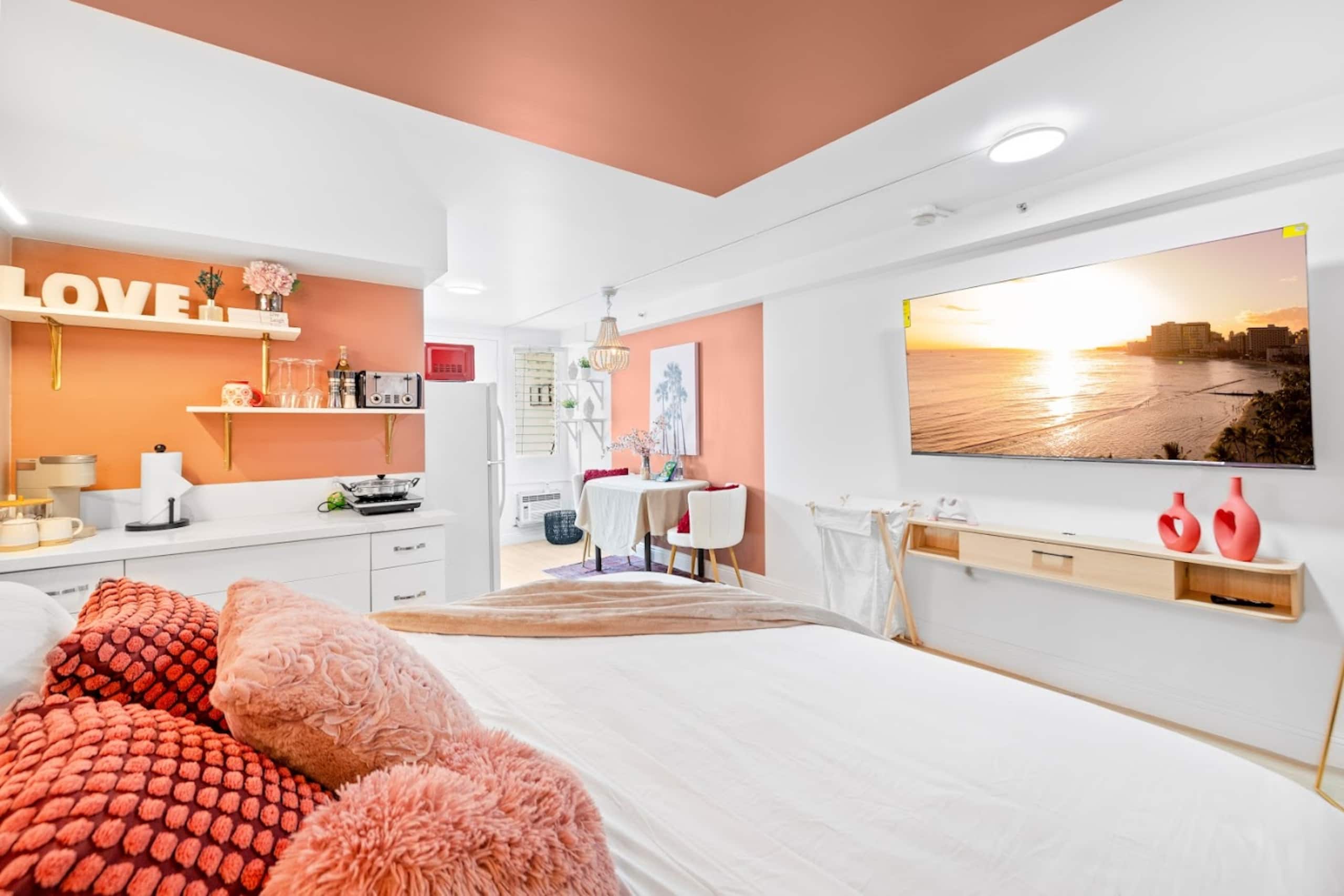 *Chic & Cozy studio steps from Waikiki Beach - Image 6