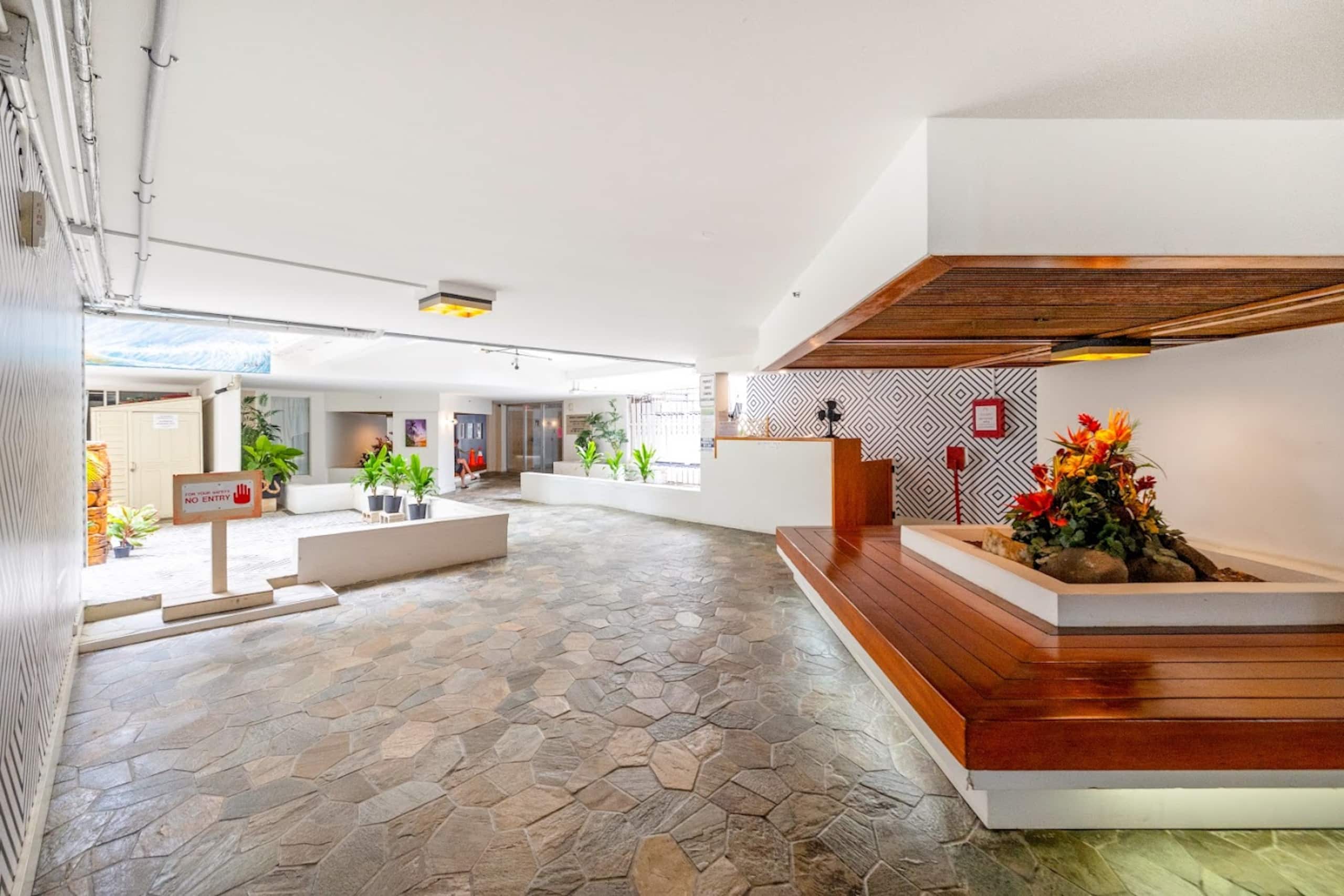 *Chic & Cozy studio steps from Waikiki Beach - Image 9