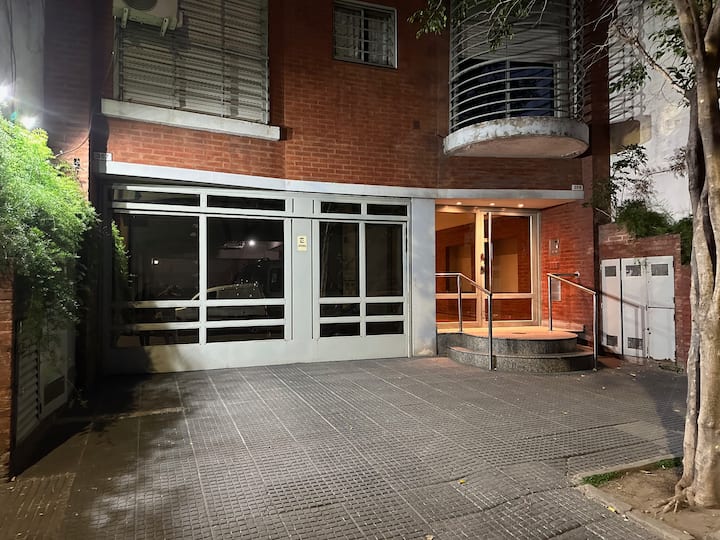 Kitnet no bairro Floresta perto da Av. Avellaneda