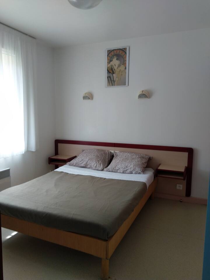 Dhomë gjumi 2
