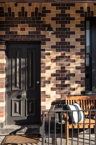 Renovated Fitzroy Terrace!