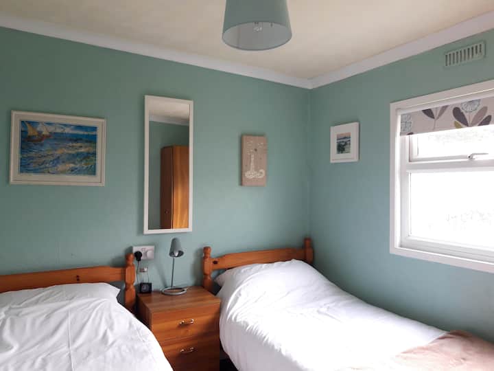 غرفة نوم مزدوجة في الشاليه الخلفي