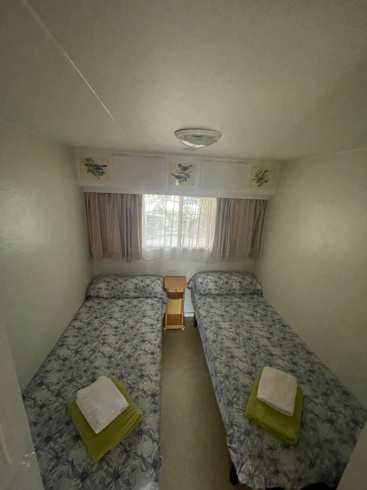 غرفة النوم 2