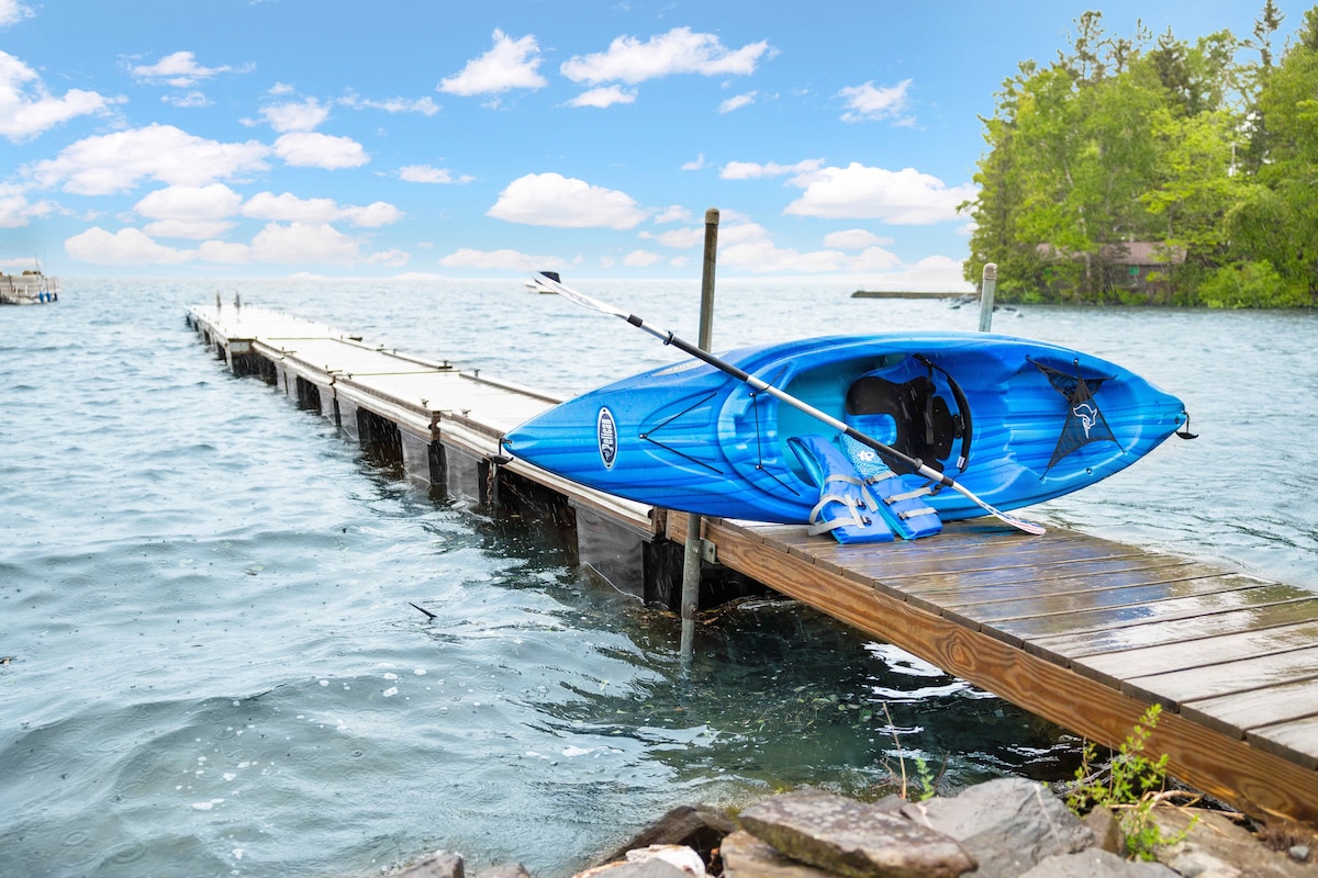 Book all 5 of Lawrence's Lakeside Cabins together photo 2