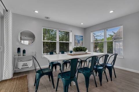 Large, Modern Beach House!