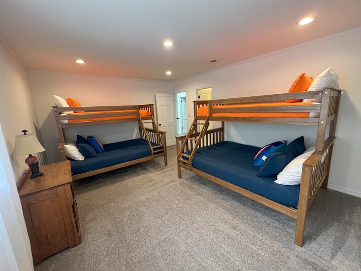 Bedroom 3 - Gator Bed Room 