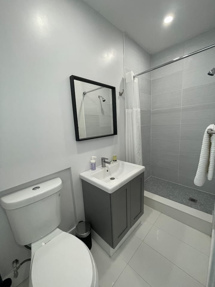 Cozy Studio Unbeatable Location - Washington, D.C.
