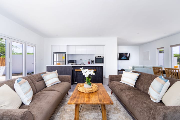 Brand New Modern 2br 2ba With Private Pool & Patio - Aruba