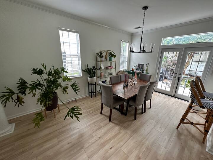 3 BR Home in Chadbury Village Houses for Rent in Mount Pleasant