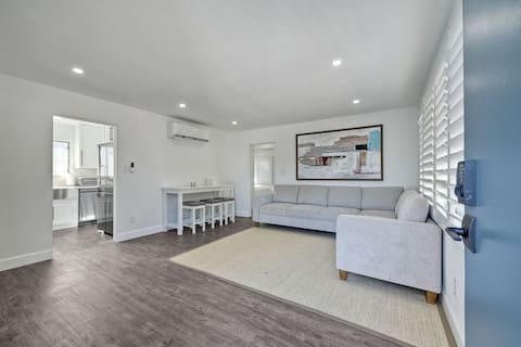 Successful Airbnb property: Cozy 2 Bedroom Point Loma Beach Cottage Near Bay in Peninsula
