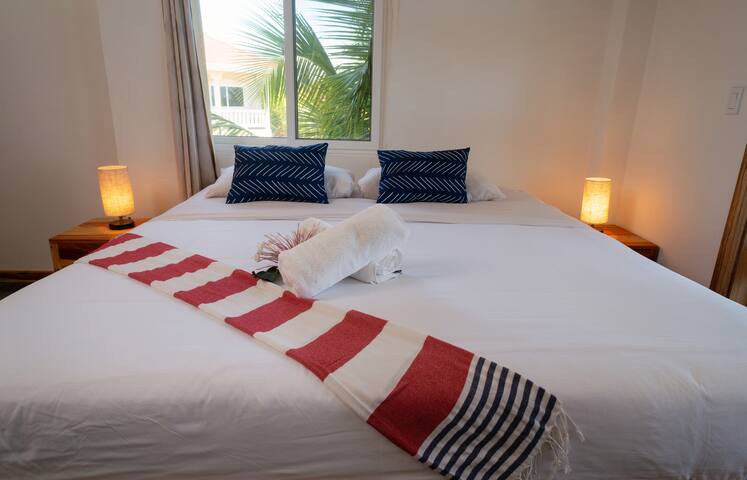 3BD 2BA Ground Floor Villa Sandy Feet Beach Resort gallery image 3