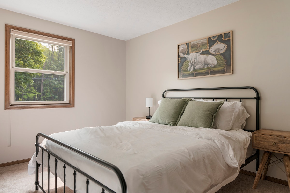 标准双人床卧室# 3