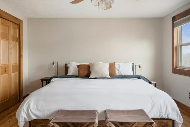 Спалня с кралски размери #1