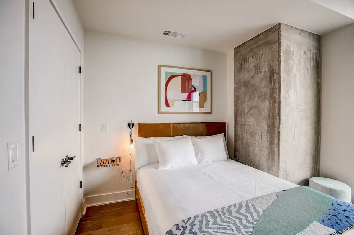 18th Floor Studio Suite Downtown Luxury High Rise