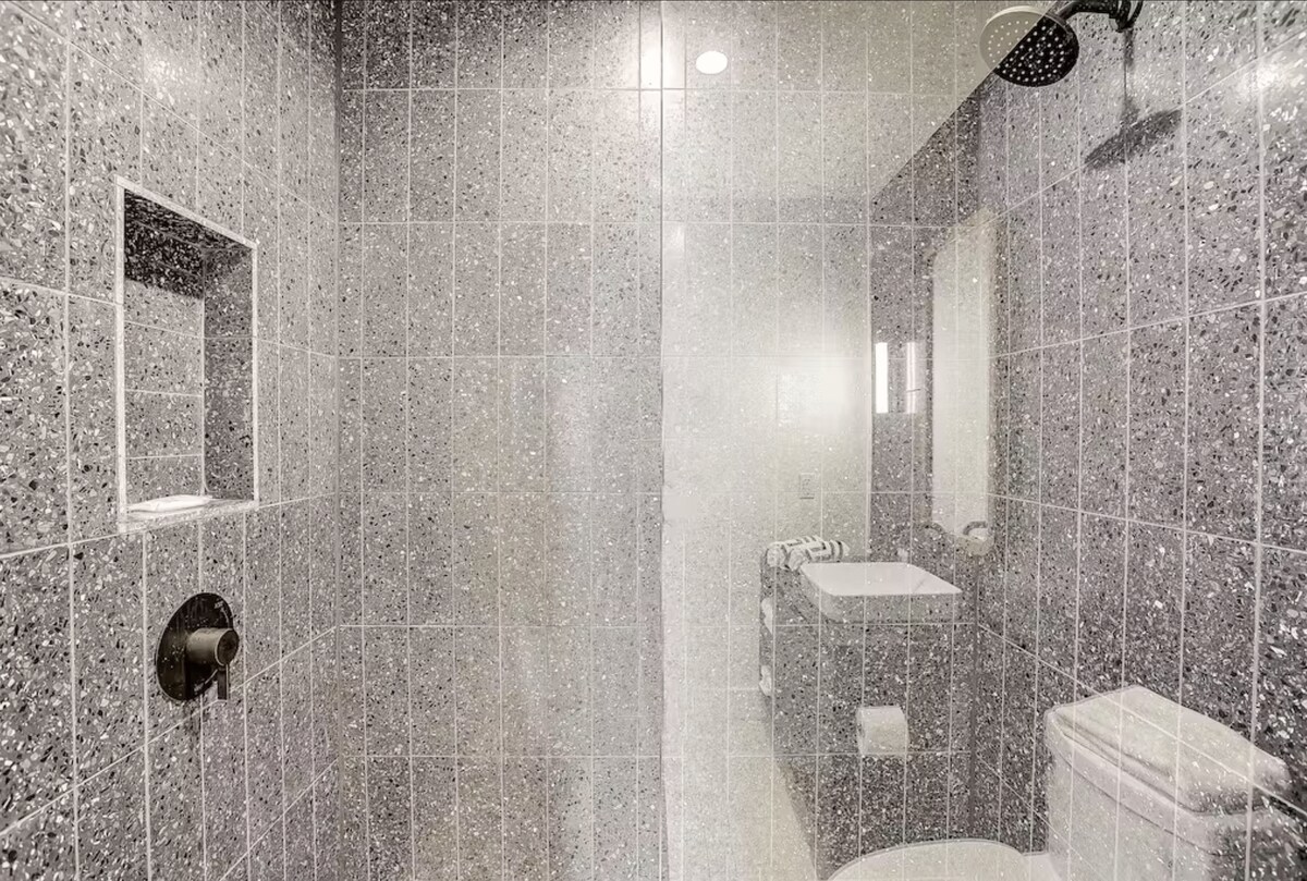 18th Floor Studio Suite Downtown Luxury High Rise