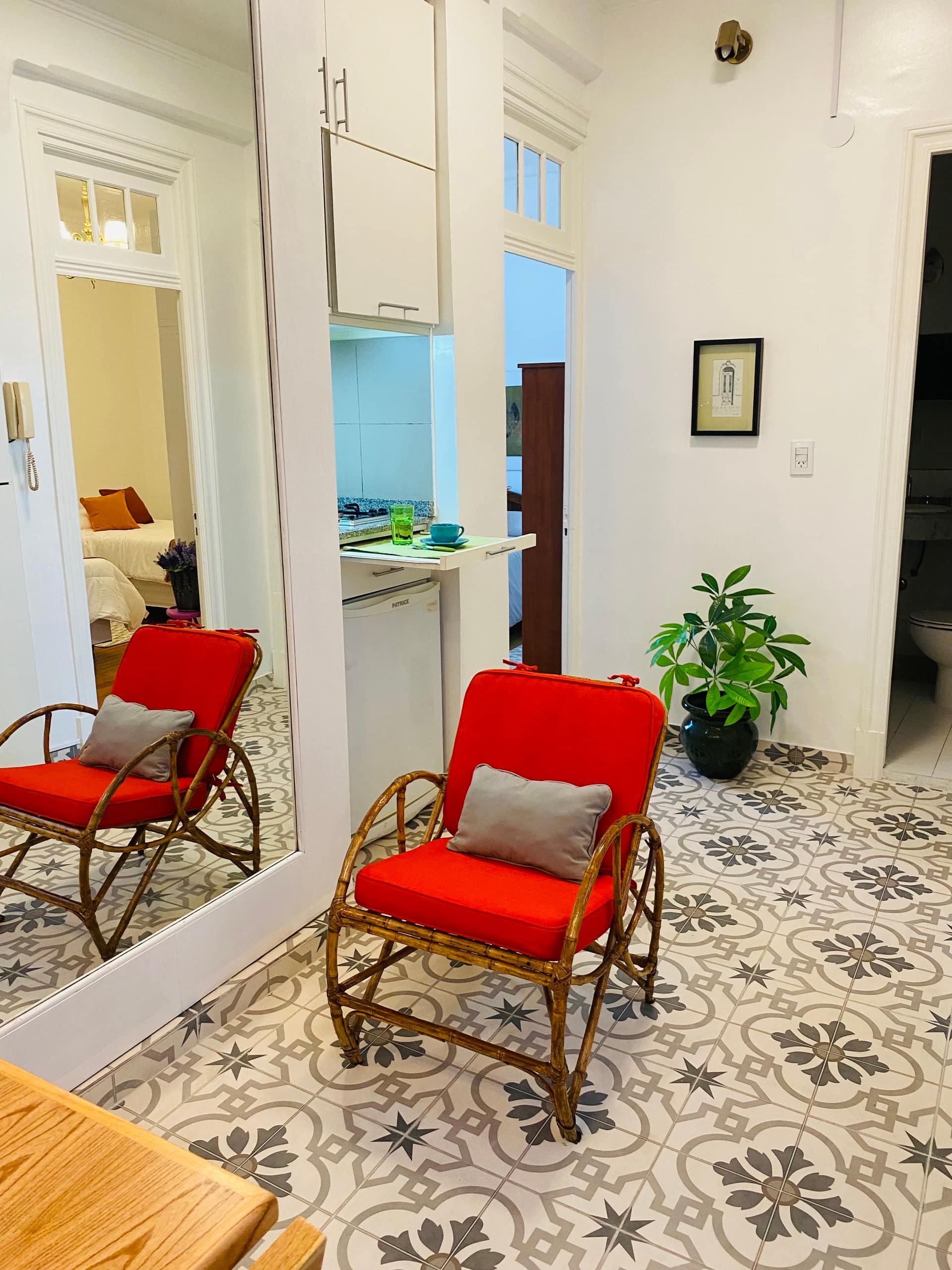 Two-bedroom apartment in Recoleta