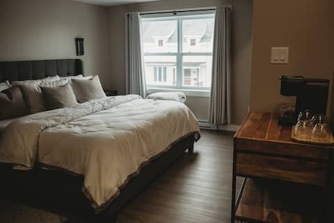 Riverside Suites - 203 - King