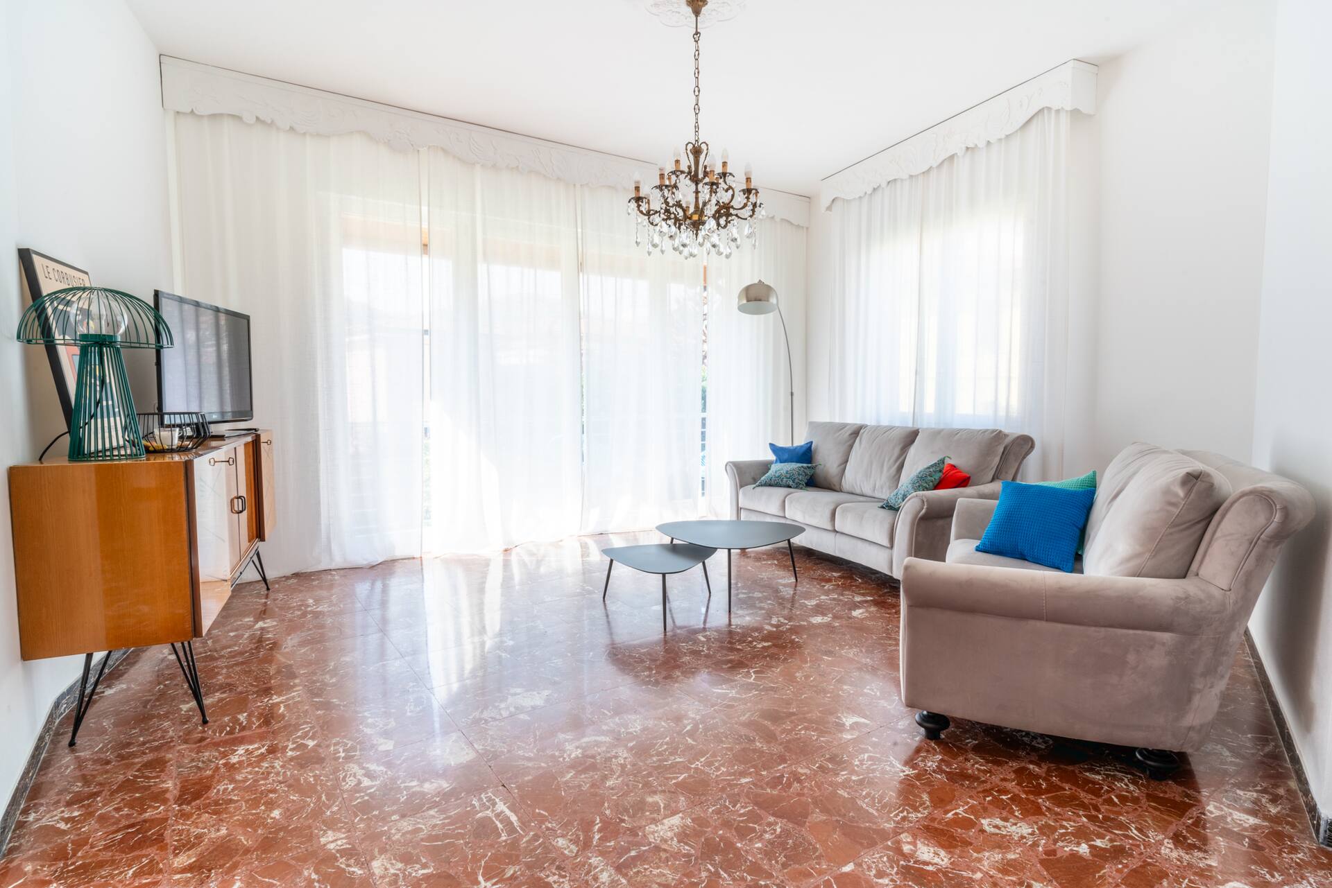 Helianthus, relax in the Ligurian Riviera