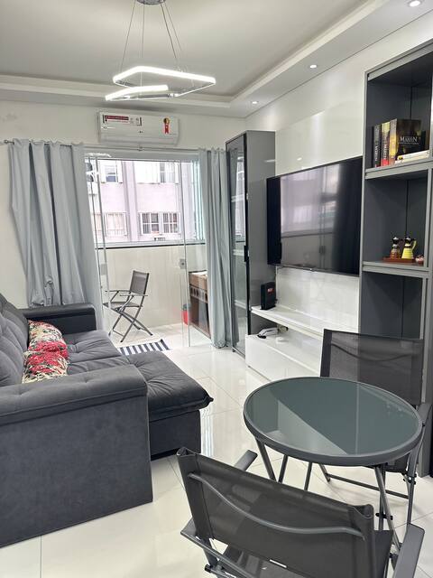 Modern and luxurious on the beach block/wifi/Linen