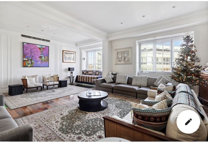 Lateral penthouse Sloane Square