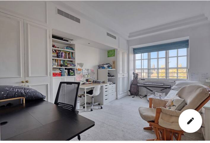 Lateral penthouse Sloane Square gallery image 2