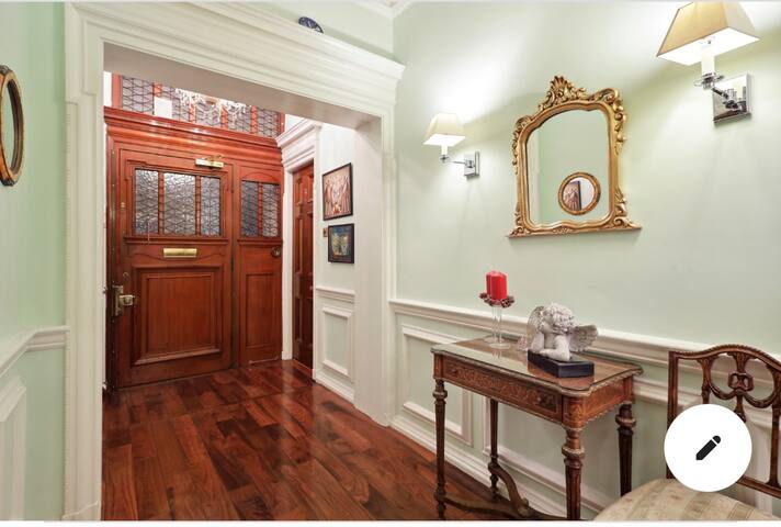 Lateral penthouse Sloane Square gallery image 4