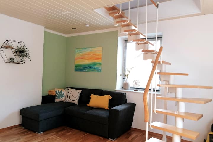 บันไดเวียนไปยังห้องนอน 2