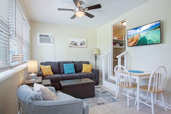4 Bdrm/2 Bath House & Apartment - Fort Pierce, FL
