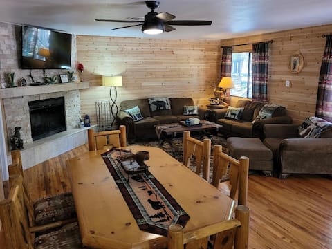 Top performing Airbnb: Unwind and unplug in our retreat in Pine