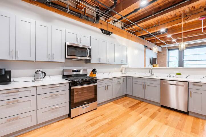 Steps to Nightlife • Pool Table + Deep Tub gallery image 4