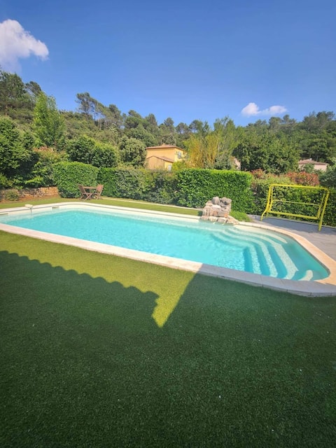 Villa with pool – Moyen Var