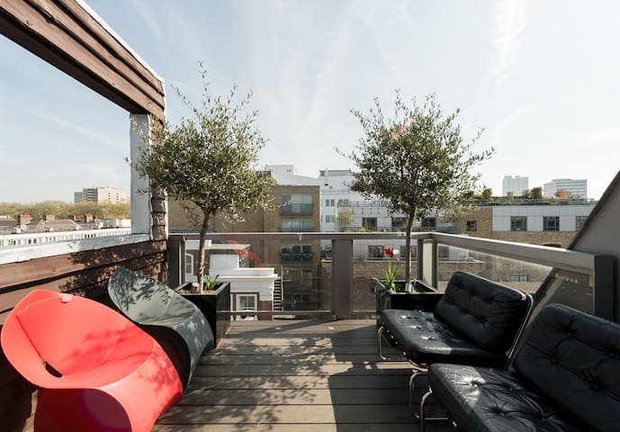 Private Rooftop | 7 Storey Home | Near Shoreditch