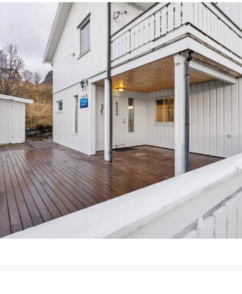 White House Over Lisebo