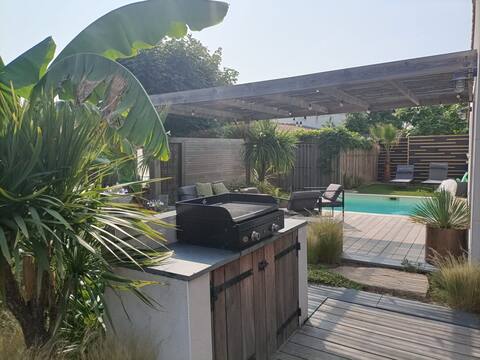 Cozy house with pool