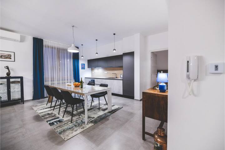 Molo Longo - Central Apartments managed Airbnb listing 3