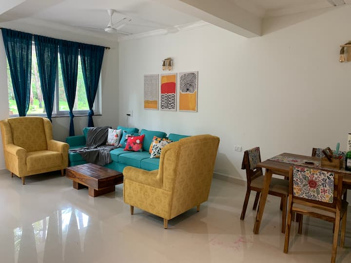 Living room image 4
