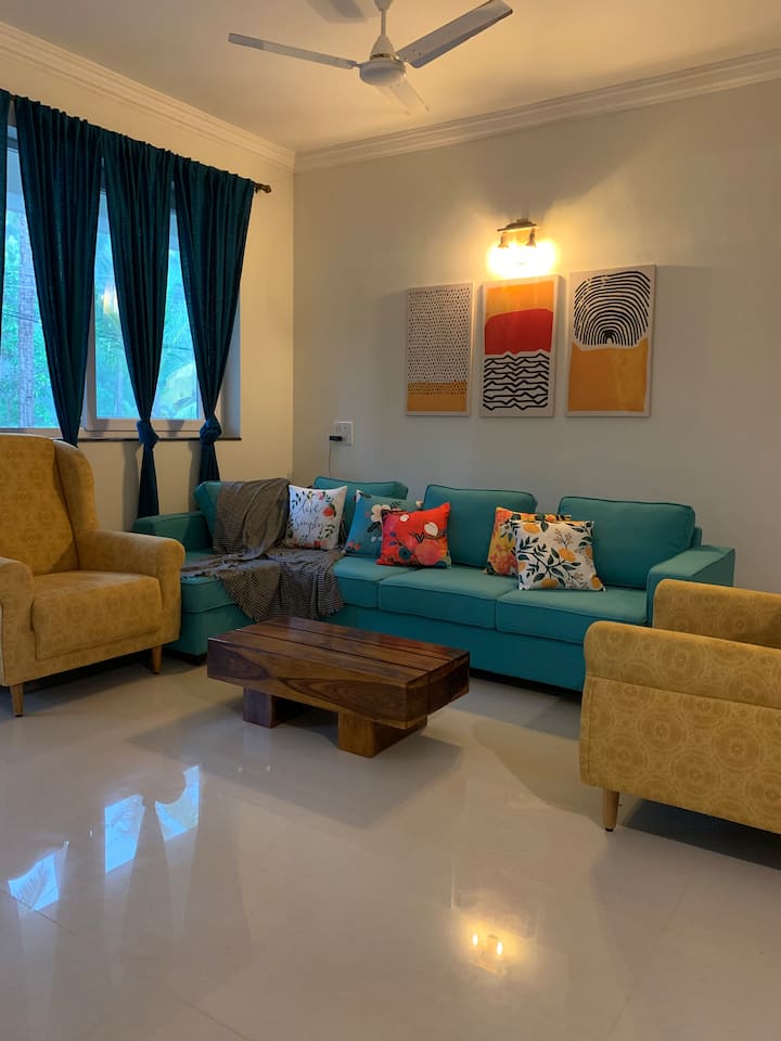 Living room image 5