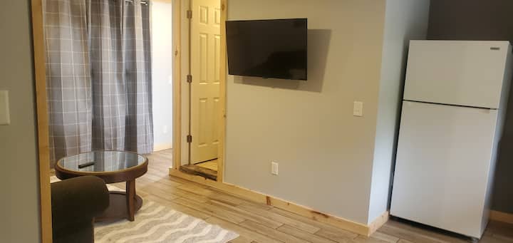 Newly Renovated Cottage - 맨체스터
