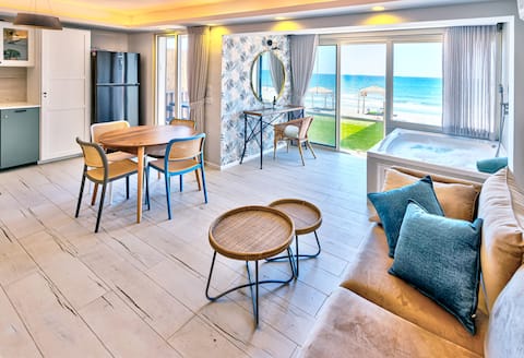 Beachside Bliss W Jacuzzi Beach House