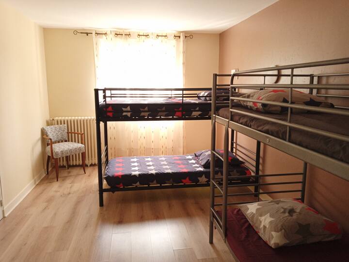 საძინებელი 1