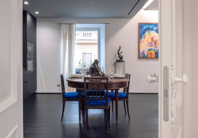 Luxury modern apartment gallery image 5