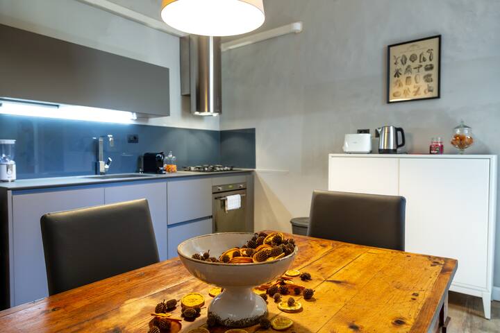 Majestic Historic Residence – Old Town gallery image 4