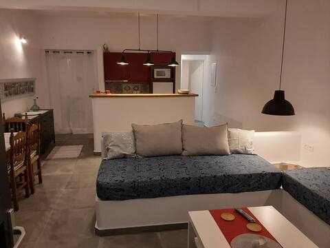 Aegean Breeze in Batsi