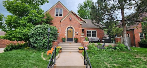 Successful Airbnb property: Family comfort in perfect location! in Cheyenne
