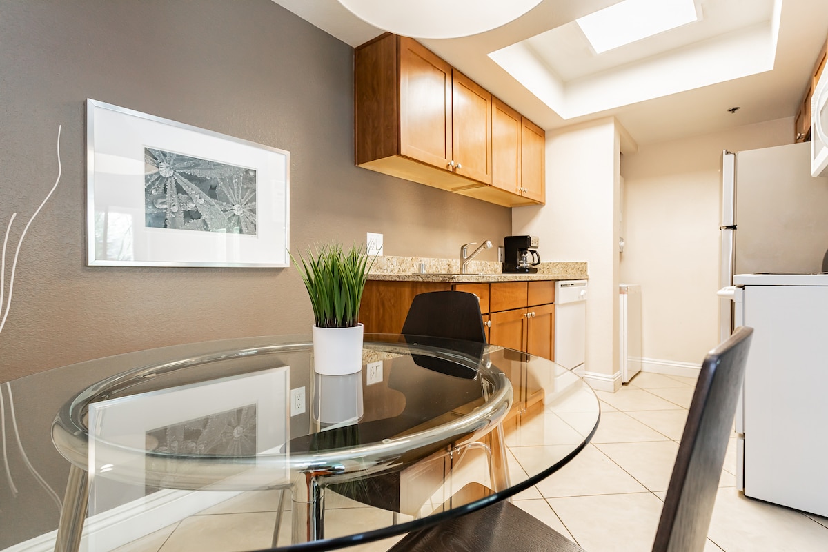 Sleek Retreat
