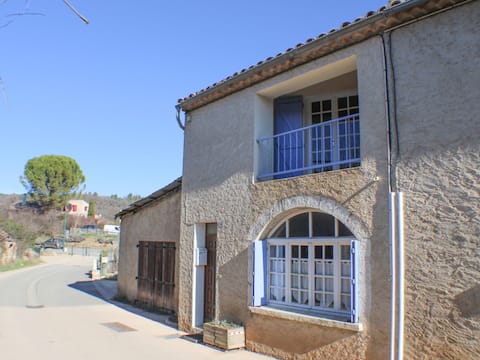 The little blue house