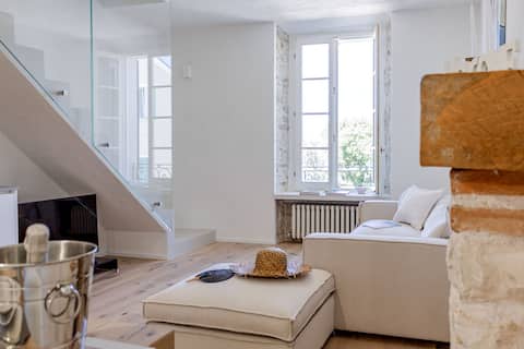 House in central square in Sirolo