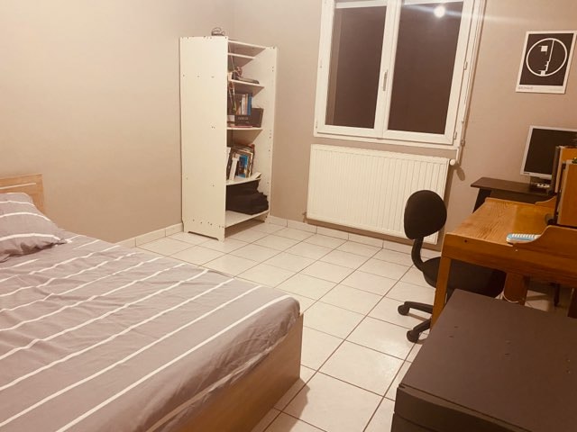 Chumba cha Mzazi (kitanda cha 140/190)